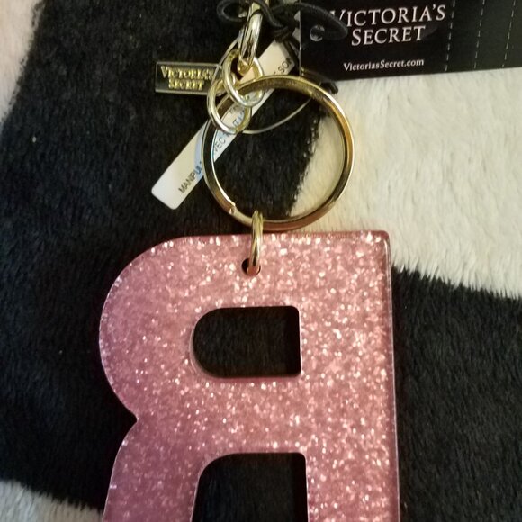 VICTORIA'S SECRET Sparkle Pink/Gold Bag Charm Initial Letter R - Picture 2 of 2